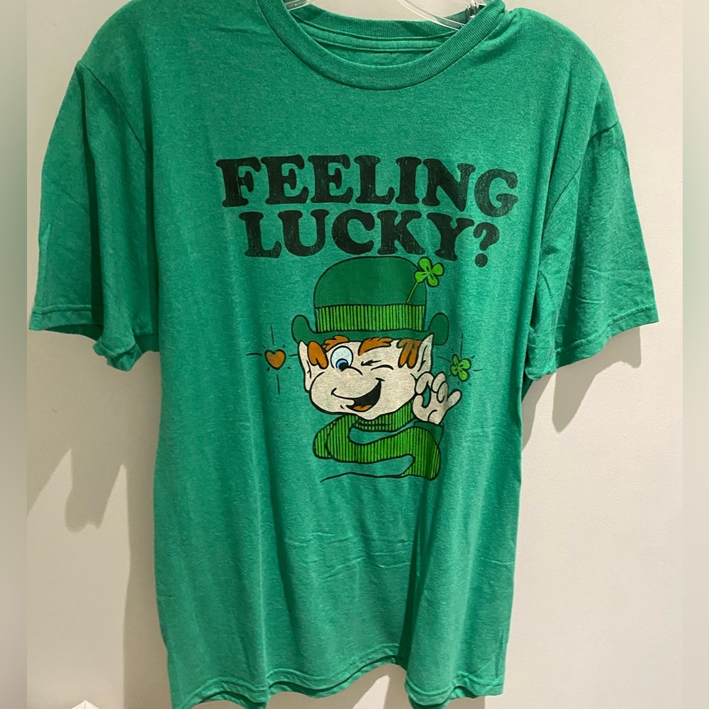 Mens Jack of All Trades T-shirt. Feeling Lucky Size Large Color Green